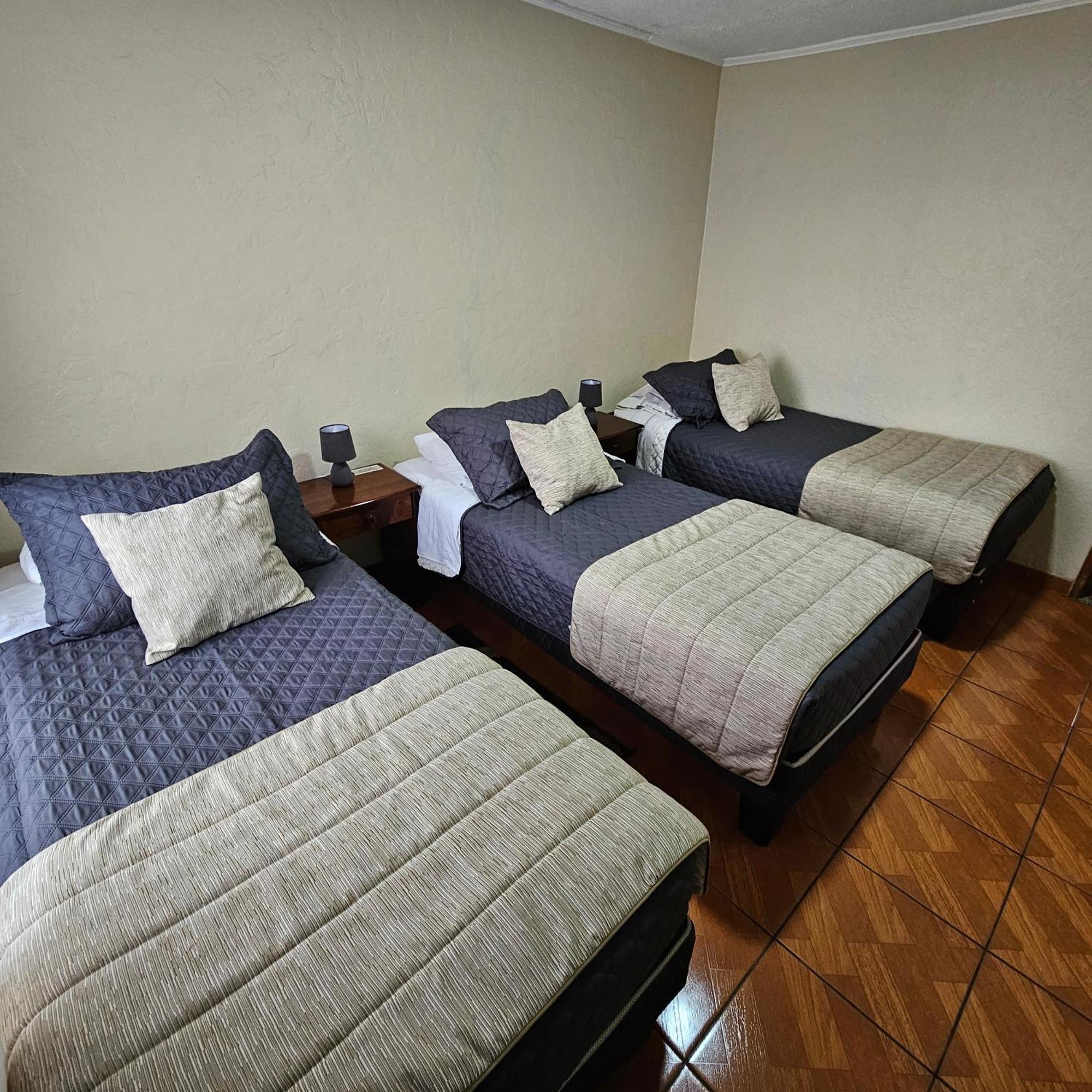Hostal De Colon La Serena Eksteriør billede